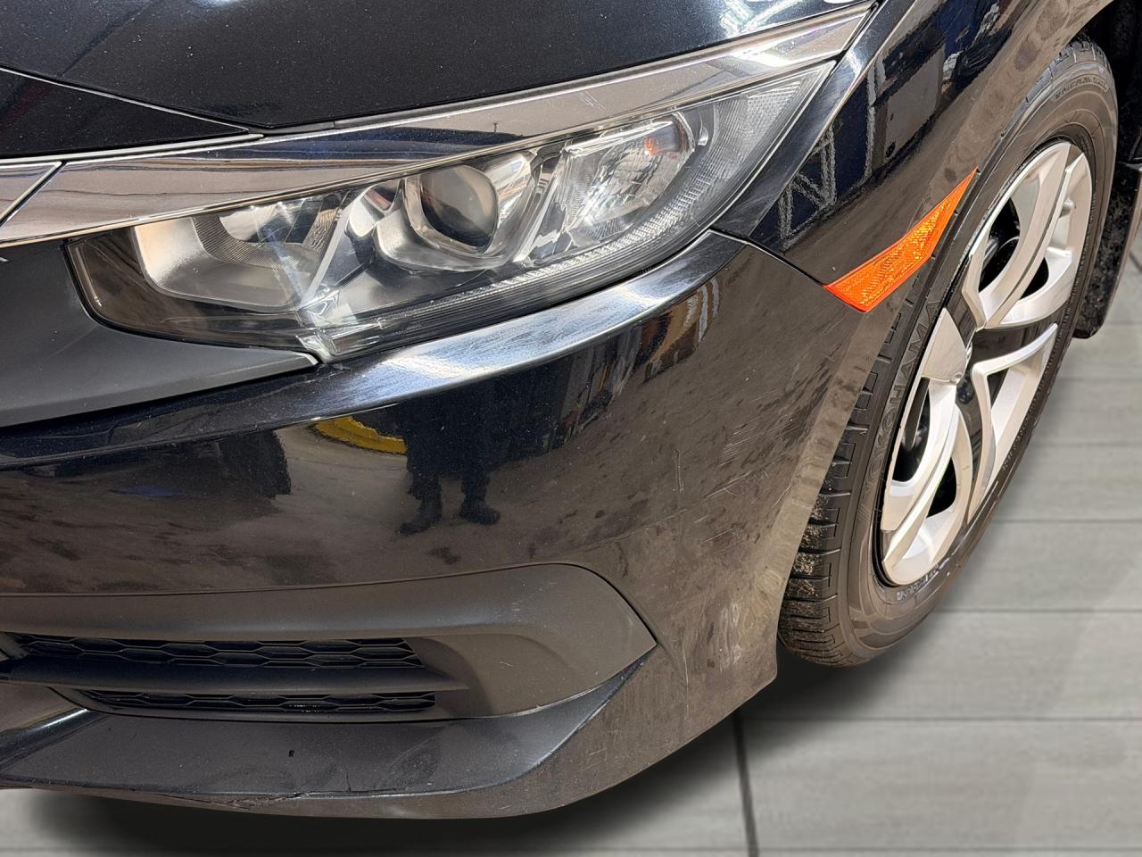 2018 Honda Civic LX+Camera+Heated Seats+Bluetooth+A/C Photo