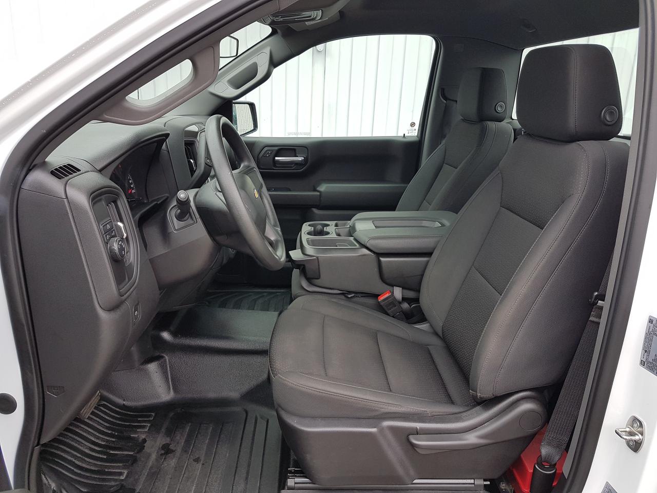 2024 Chevrolet Silverado 1500 WT Regular Cab 8' Long Box Photo