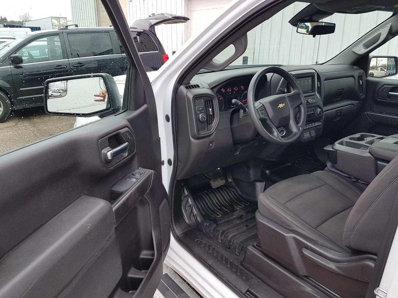 2024 Chevrolet Silverado 1500 WT Regular Cab 8' Long Box Photo