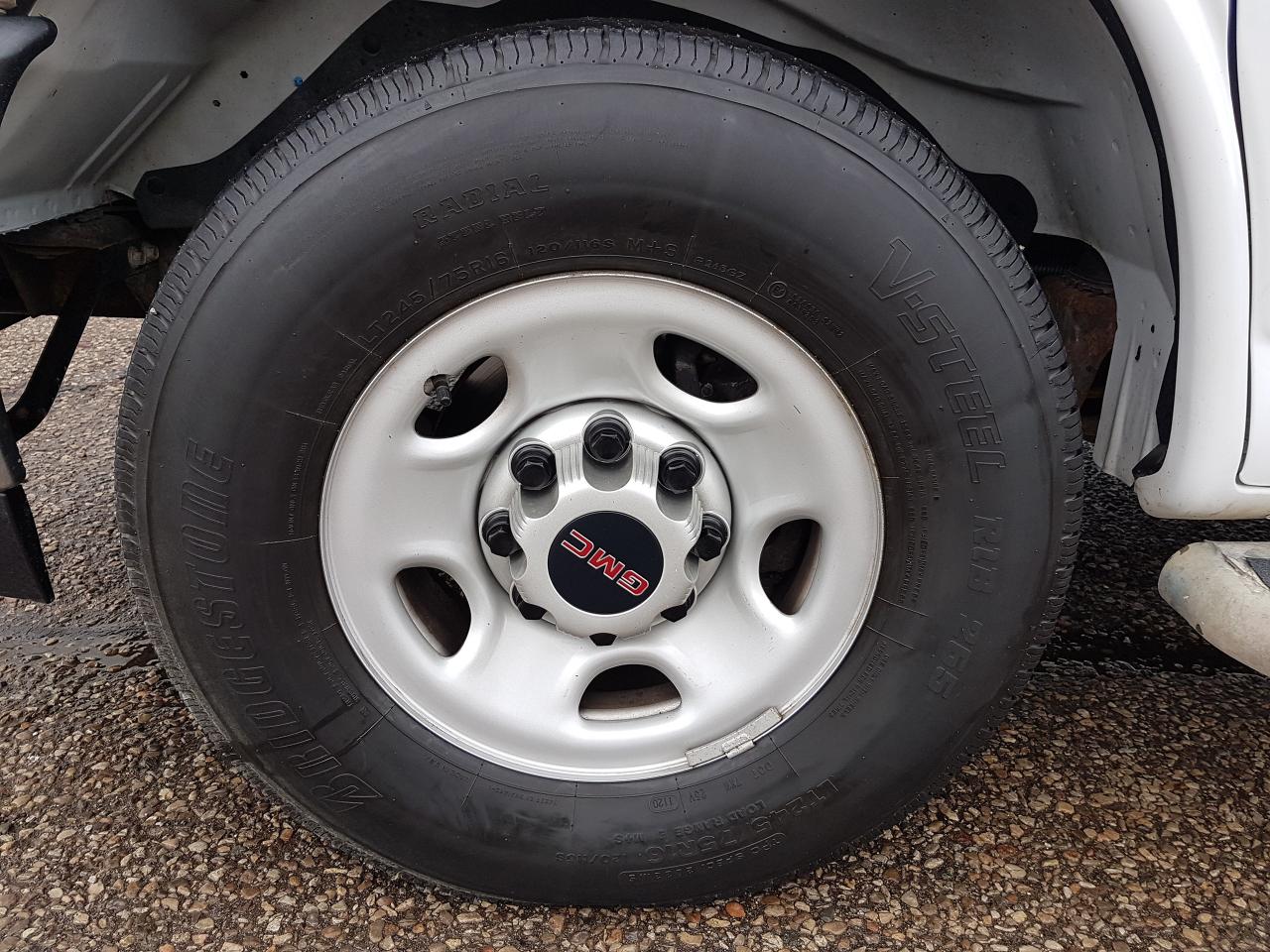 2023 GMC Savana Cargo Van 2500 Cargo 135" Photo