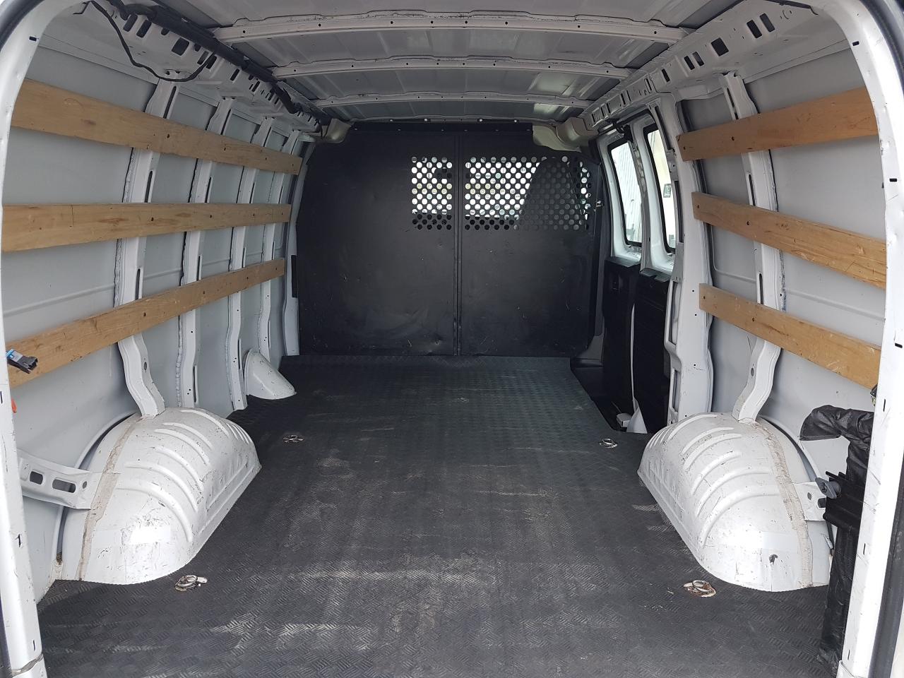 2023 GMC Savana Cargo Van 2500 Cargo 135" Photo