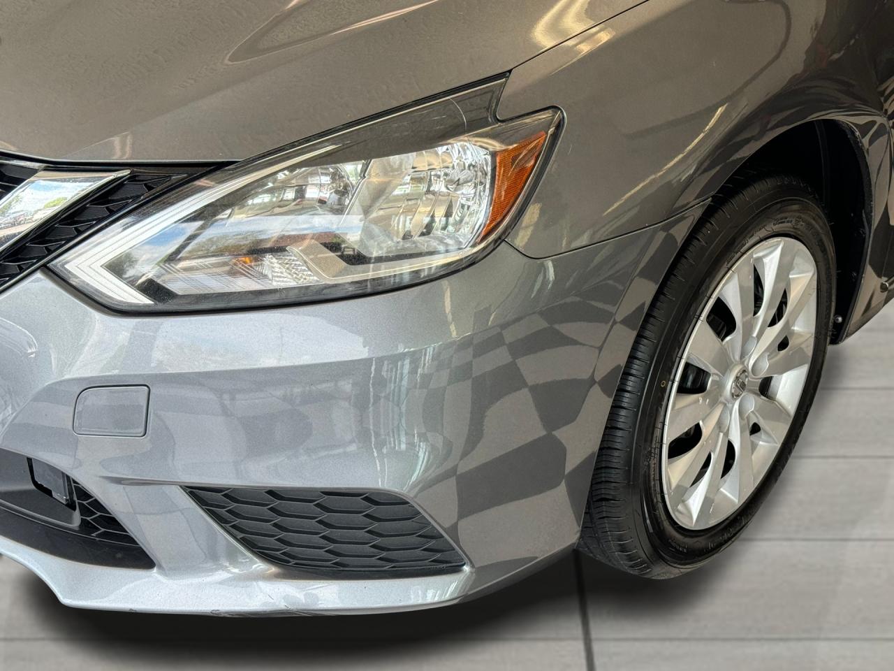 2018 Nissan Sentra SV+Camera+Bluetooth+A/C Photo30