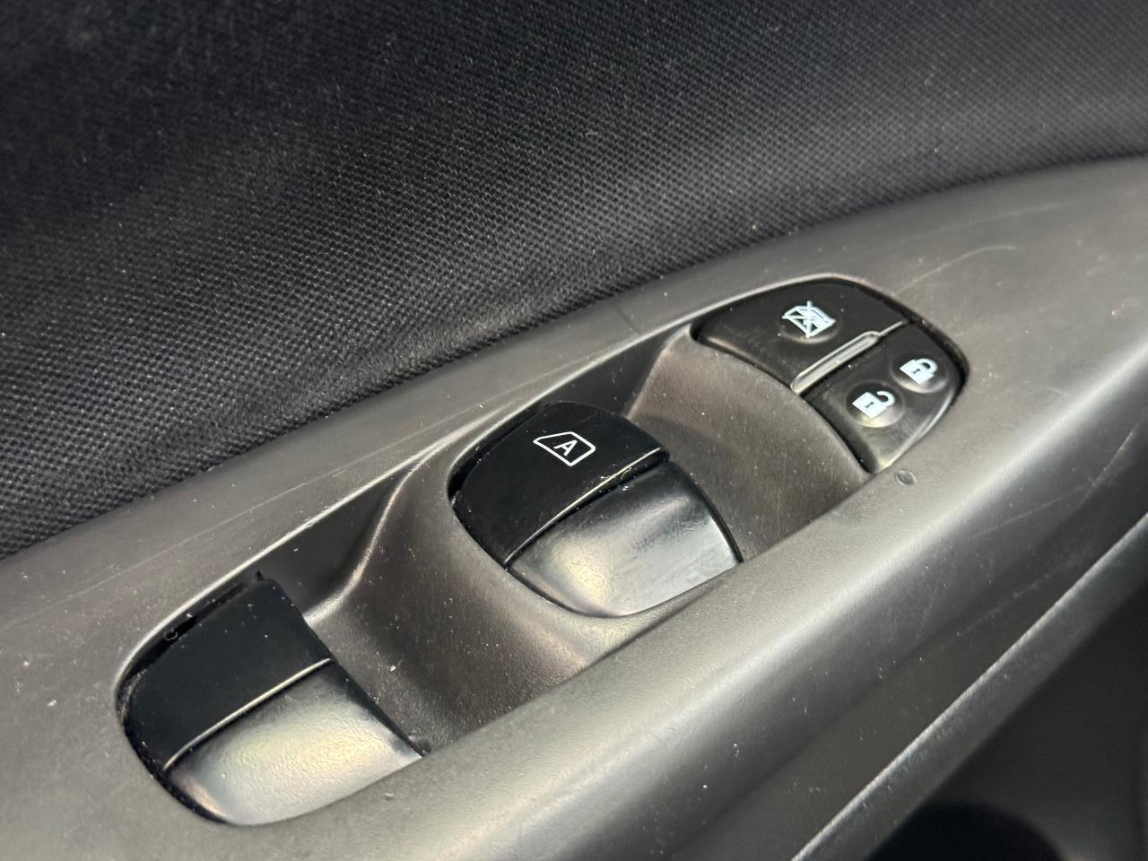 2018 Nissan Sentra SV+Camera+Bluetooth+A/C Photo