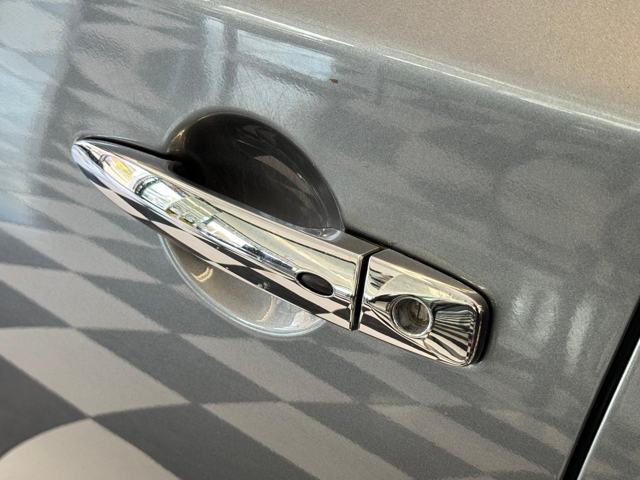 2018 Nissan Sentra SV+Camera+Bluetooth+A/C Photo