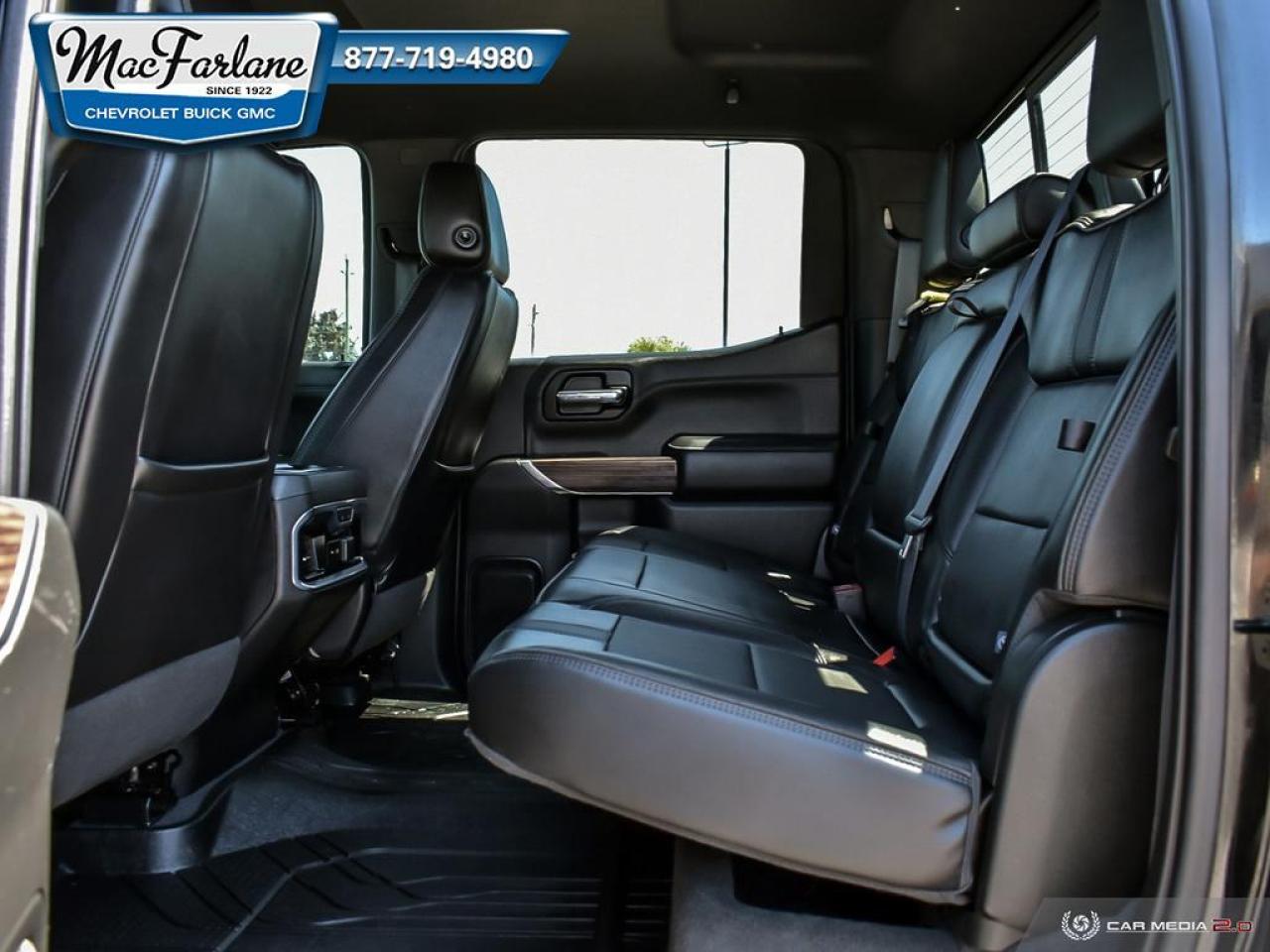 2020 Chevrolet Silverado 1500 High Country Photo