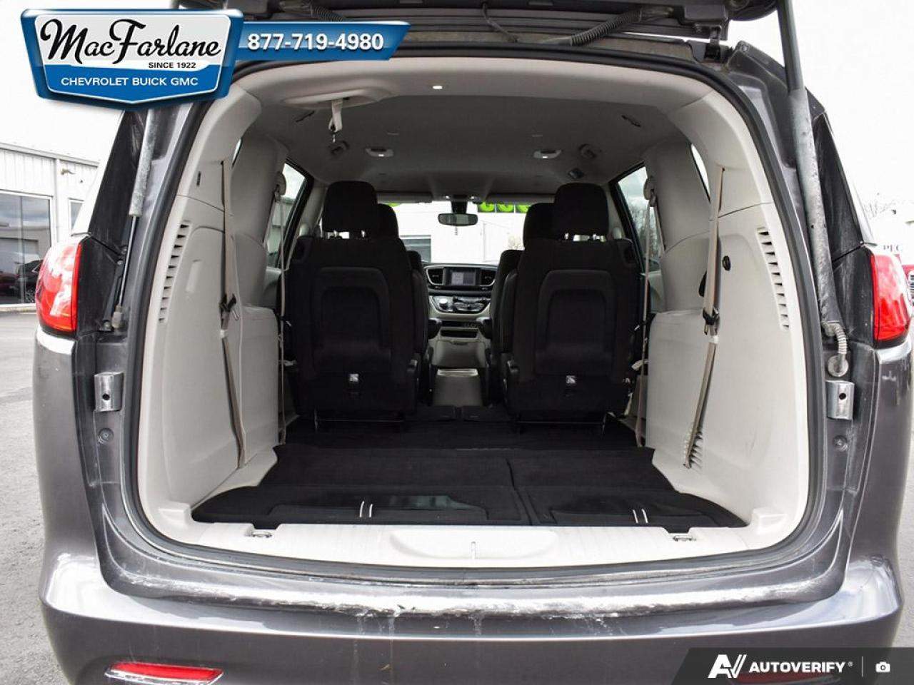 2022 Dodge Grand Caravan SXT Photo