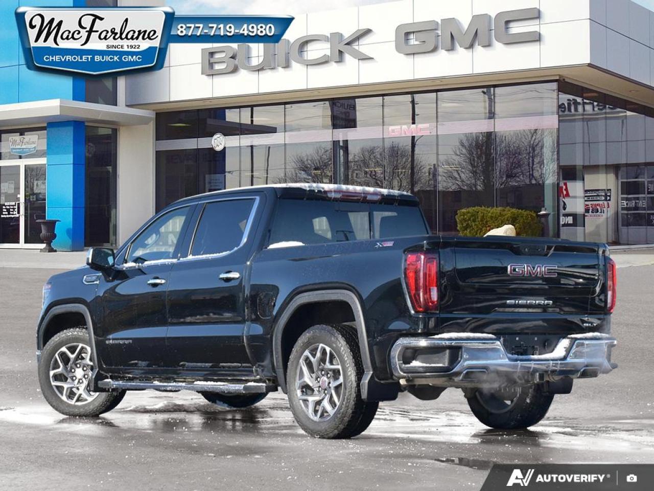 2023 GMC Sierra 1500 SLT Photo3