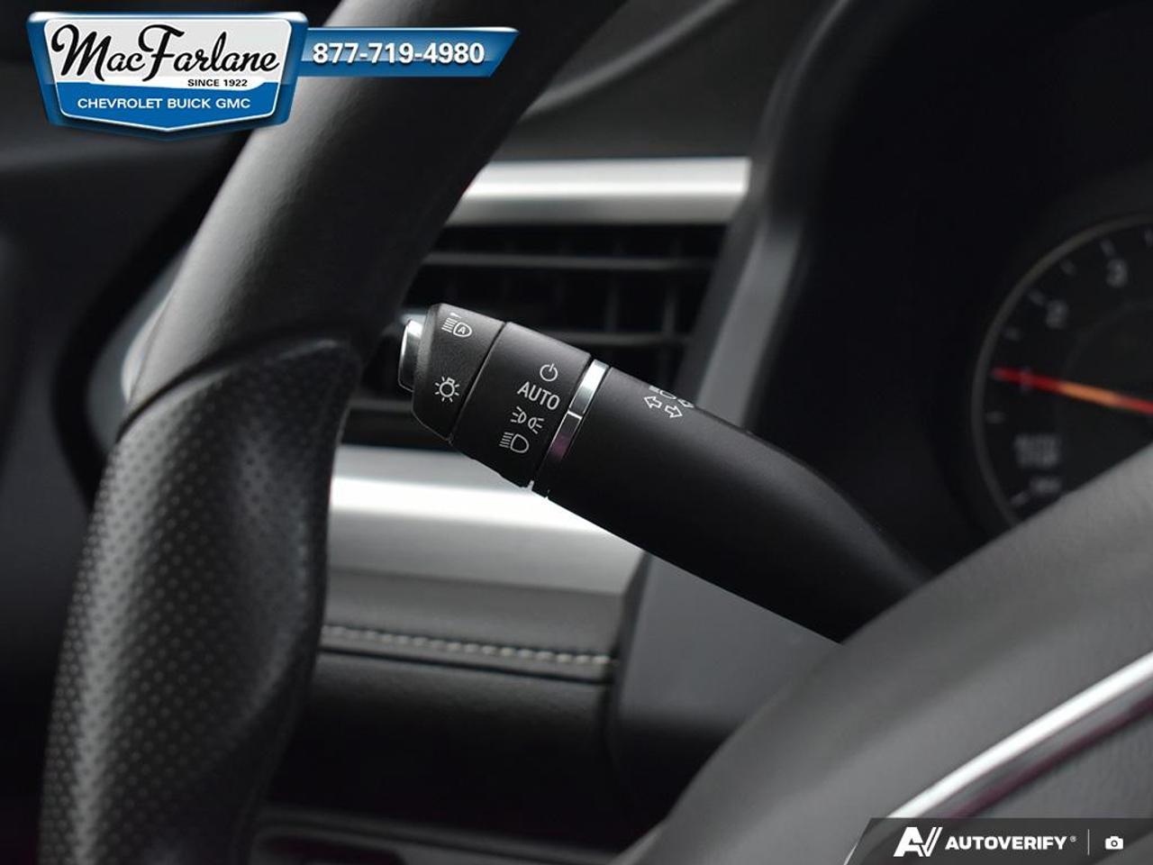 2023 GMC Acadia SLE Photo