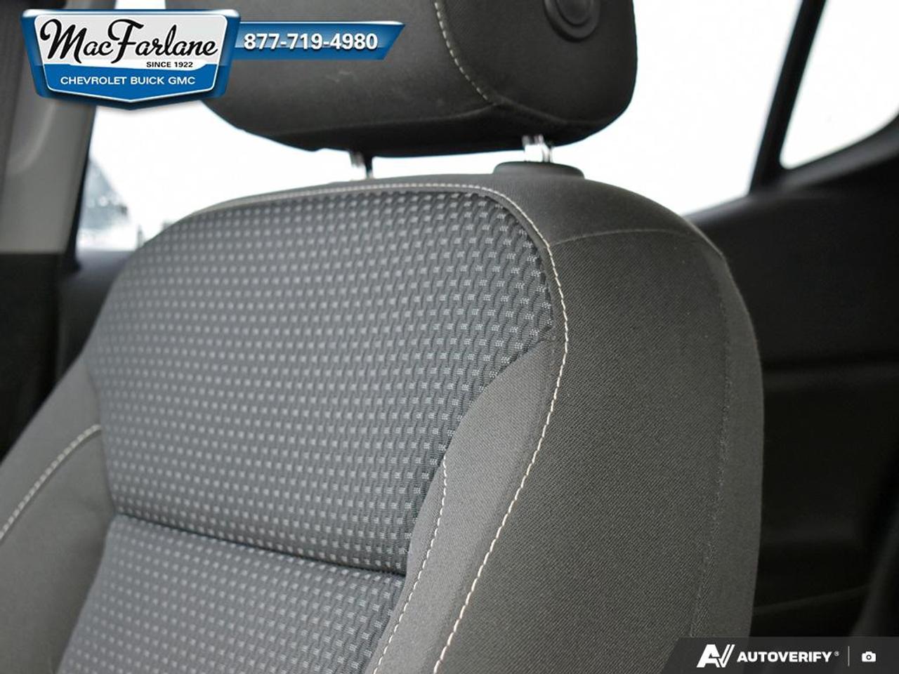 2023 GMC Acadia SLE Photo