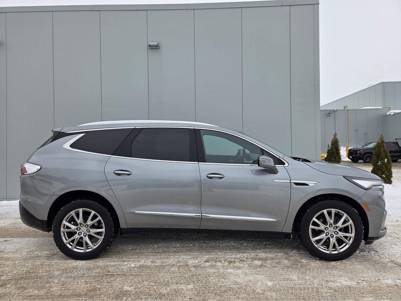 2024 Buick Enclave One Owner | Premium Package | Leather | 20" Wheels Photo