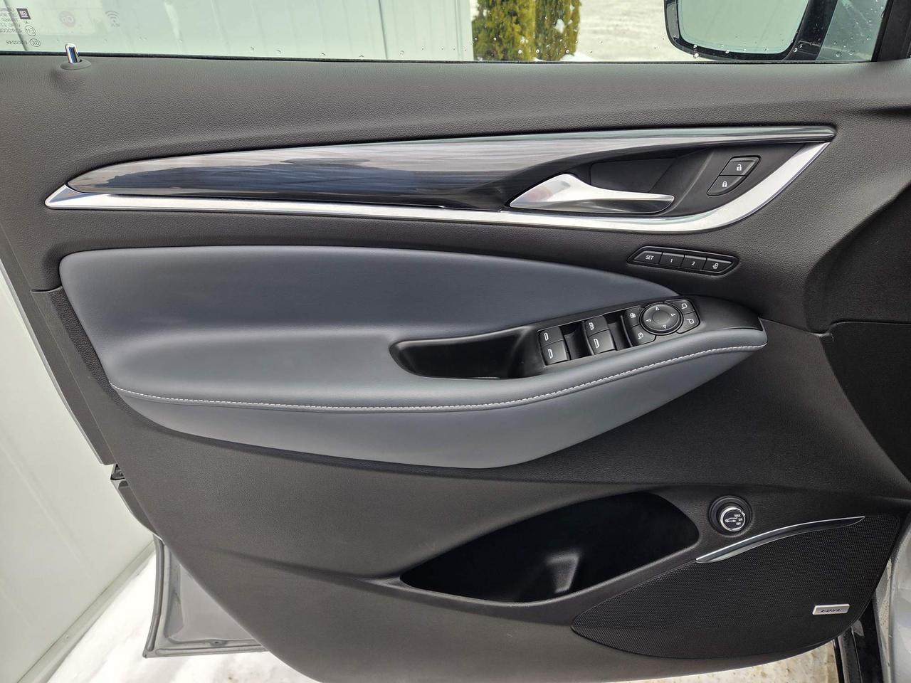 2024 Buick Enclave One Owner | Premium Package | Leather | 20" Wheels Photo