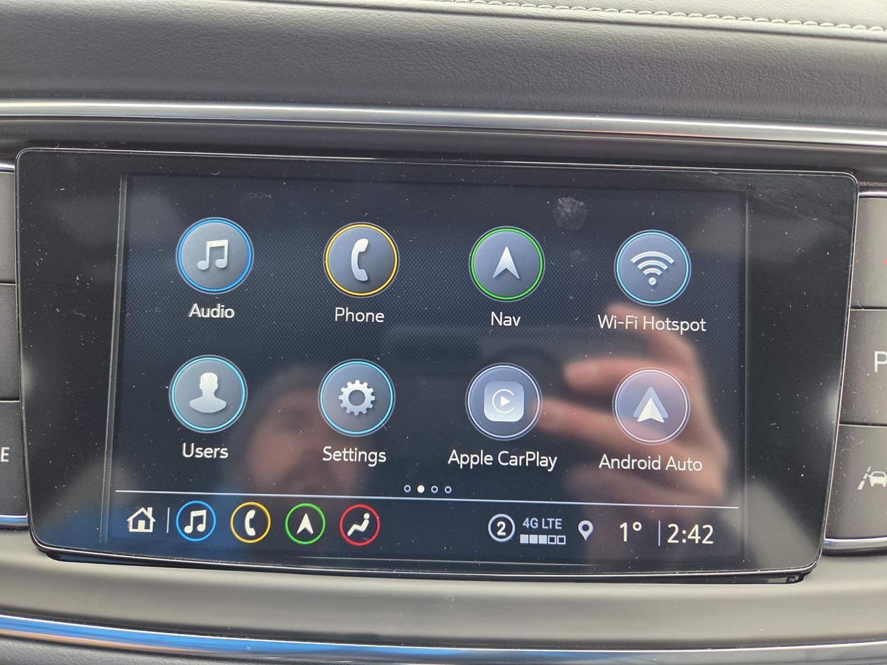 2024 Buick Enclave One Owner | Premium Package | Leather | 20" Wheels Photo