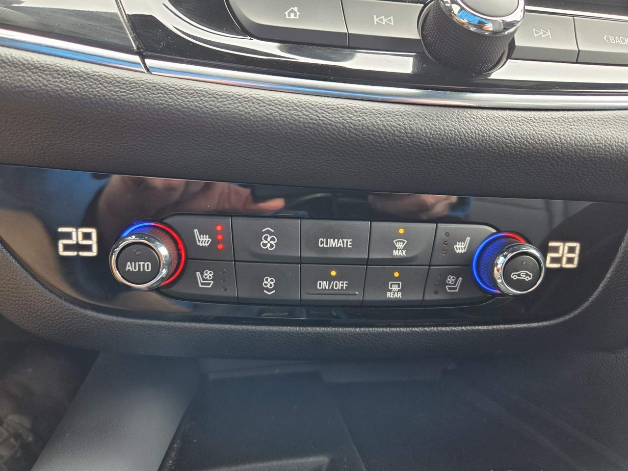 2024 Buick Enclave One Owner | Premium Package | Leather | 20" Wheels Photo