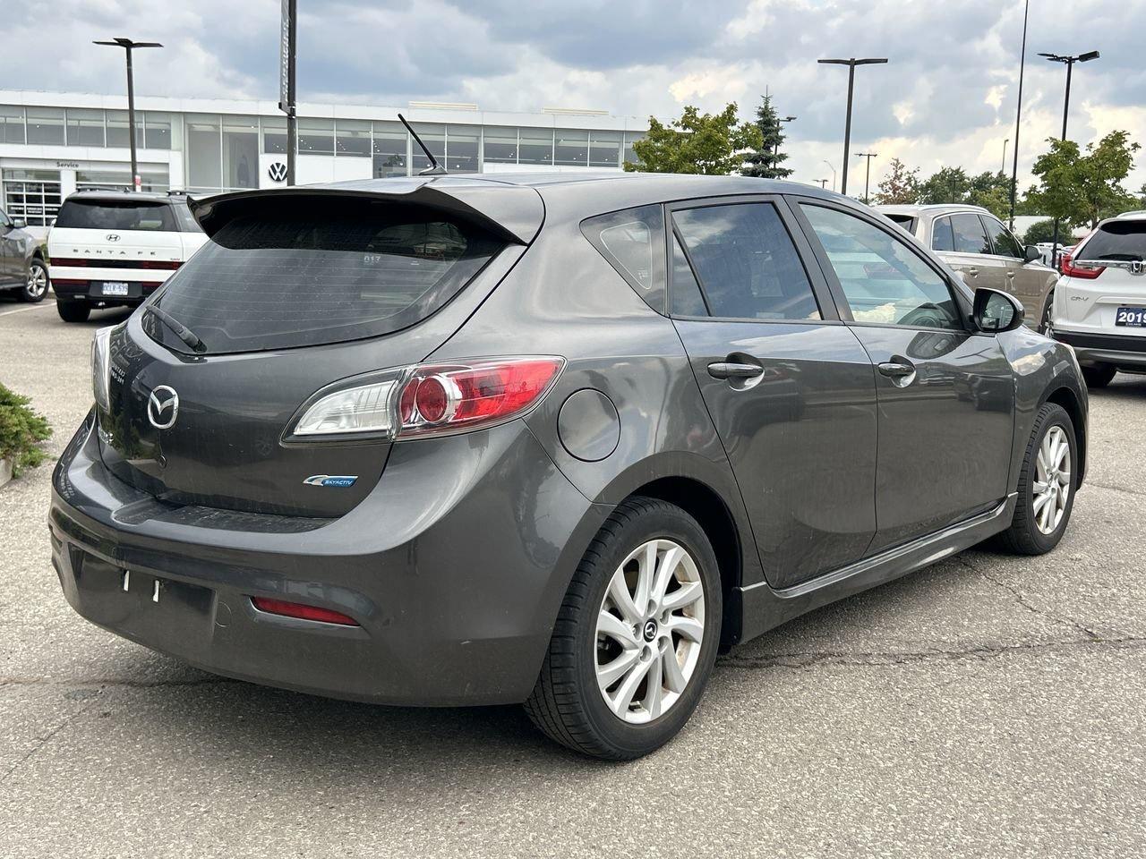 2013 Mazda MAZDA3 GS-SKY at Photo