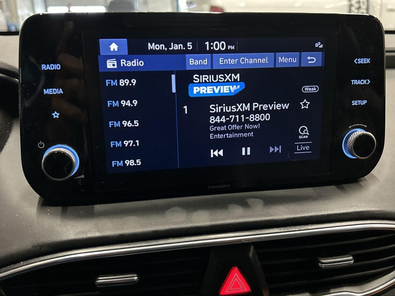 2022 Hyundai Santa Fe Hybrid TREND AWD |HTD LEATHER |PANO ROOF | CARPLAY Photo