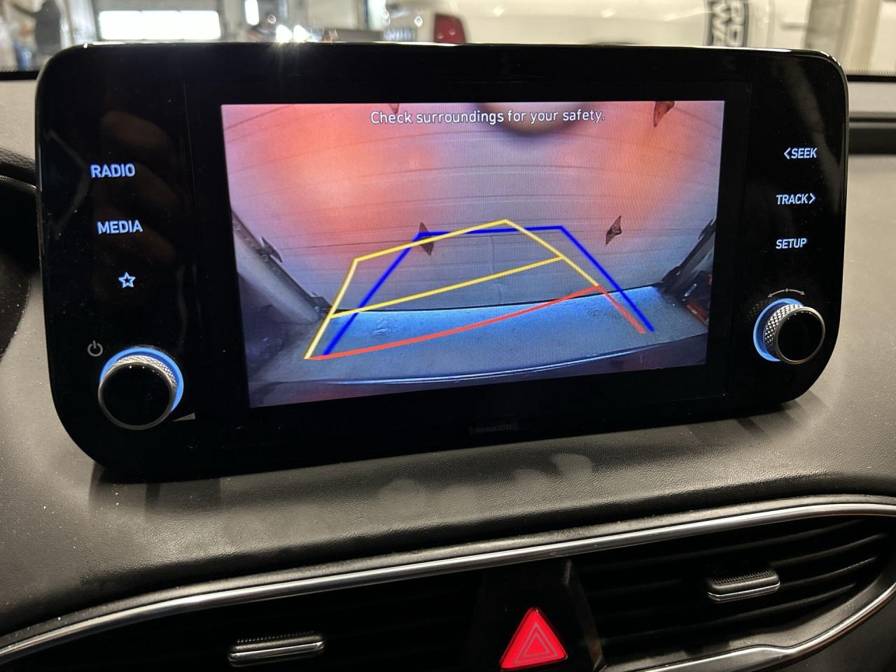 2022 Hyundai Santa Fe Hybrid TREND AWD |HTD LEATHER |PANO ROOF | CARPLAY Photo3