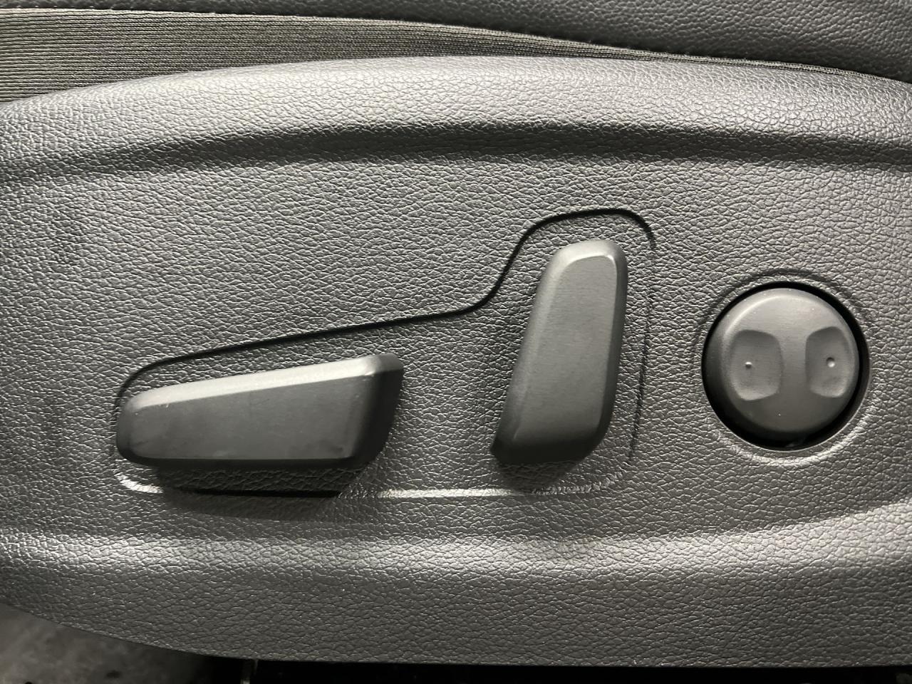 2022 Hyundai Santa Fe Hybrid TREND AWD |HTD LEATHER |PANO ROOF | CARPLAY Photo