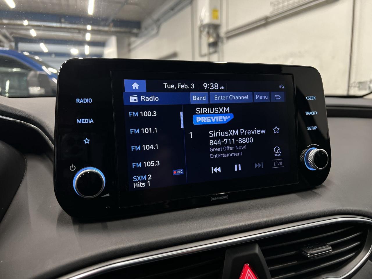 2022 Hyundai Santa Fe Hybrid TREND AWD |HTD LEATHER |PANO ROOF | CARPLAY Photo