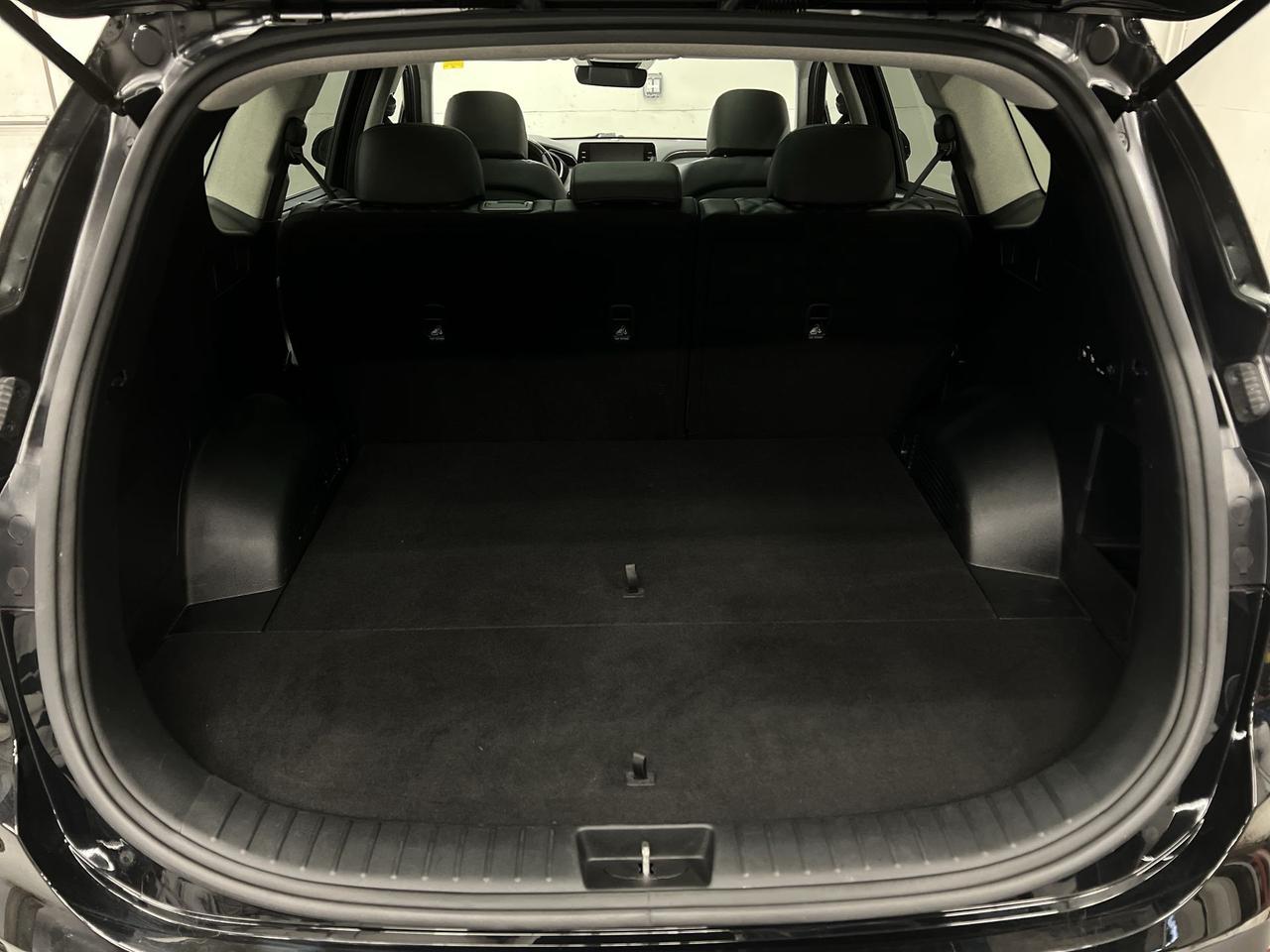 2022 Hyundai Santa Fe Hybrid TREND AWD |HTD LEATHER |PANO ROOF | CARPLAY Photo