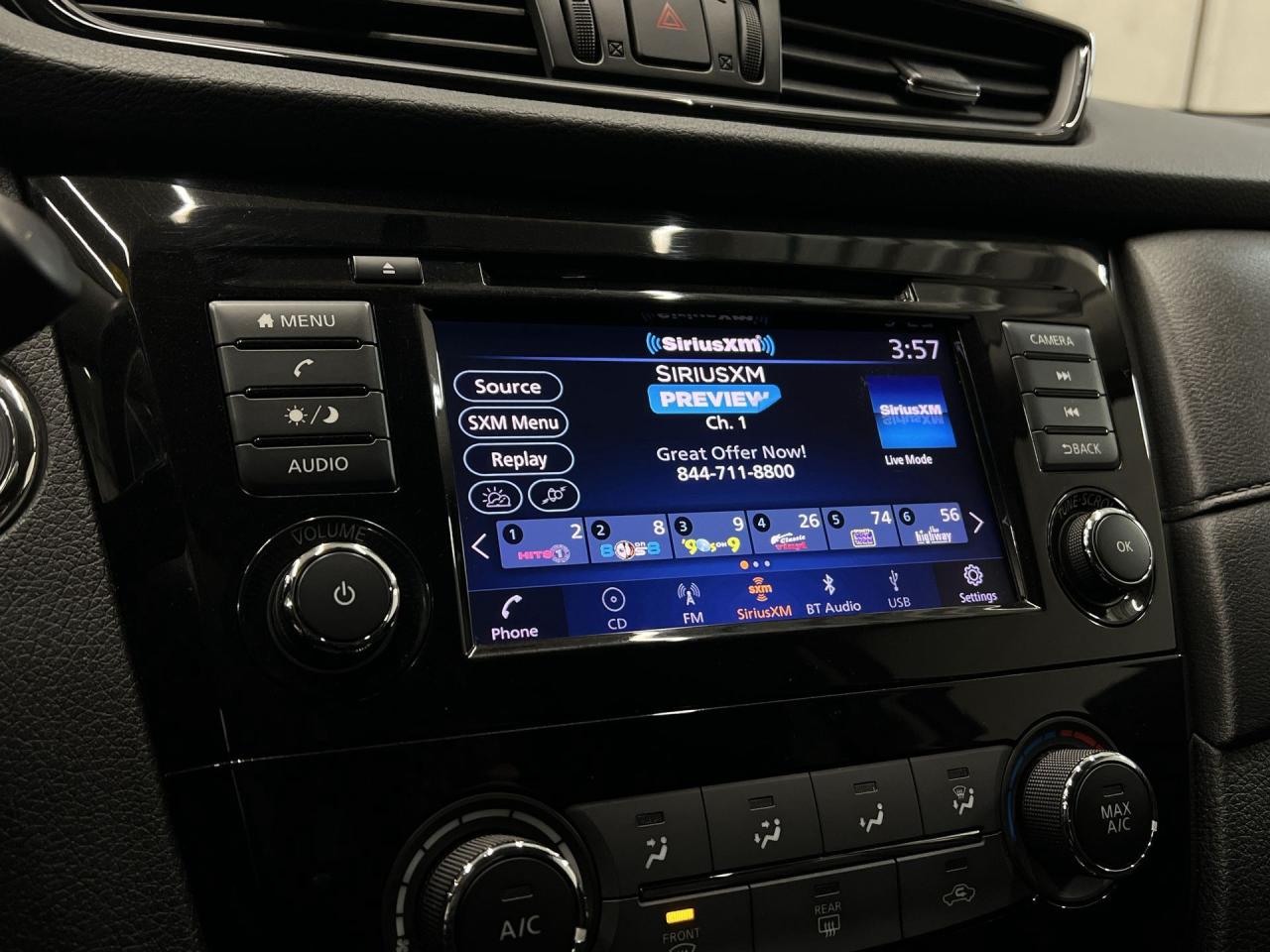 2018 Nissan Rogue SV AWD | HTD SEATS | CARPLAY | REMOTE START | A/C Photo