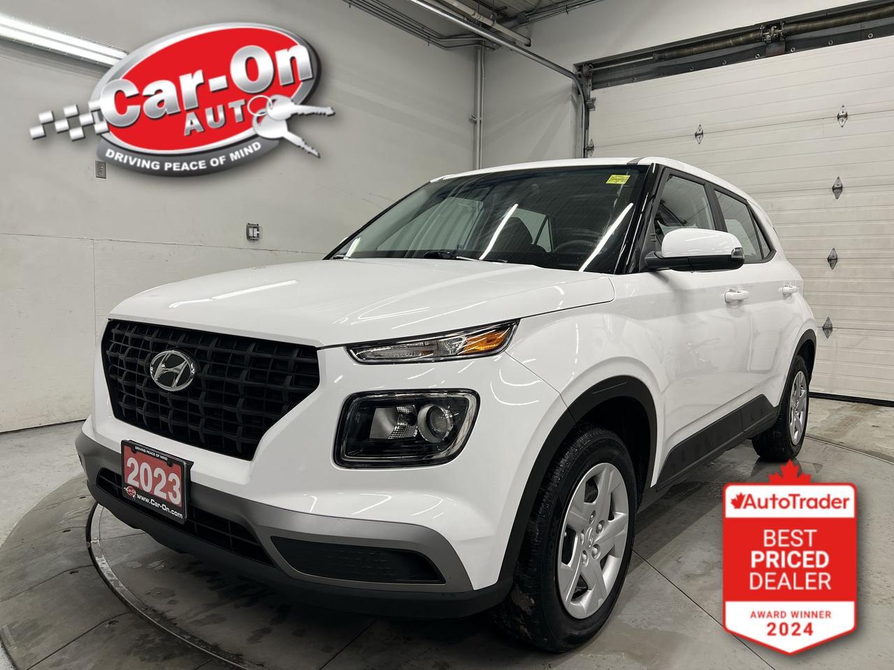 2023 Hyundai Venue HTD SEATS | CARPLAY | BLUETOOTH | LOW KMS!! Photo