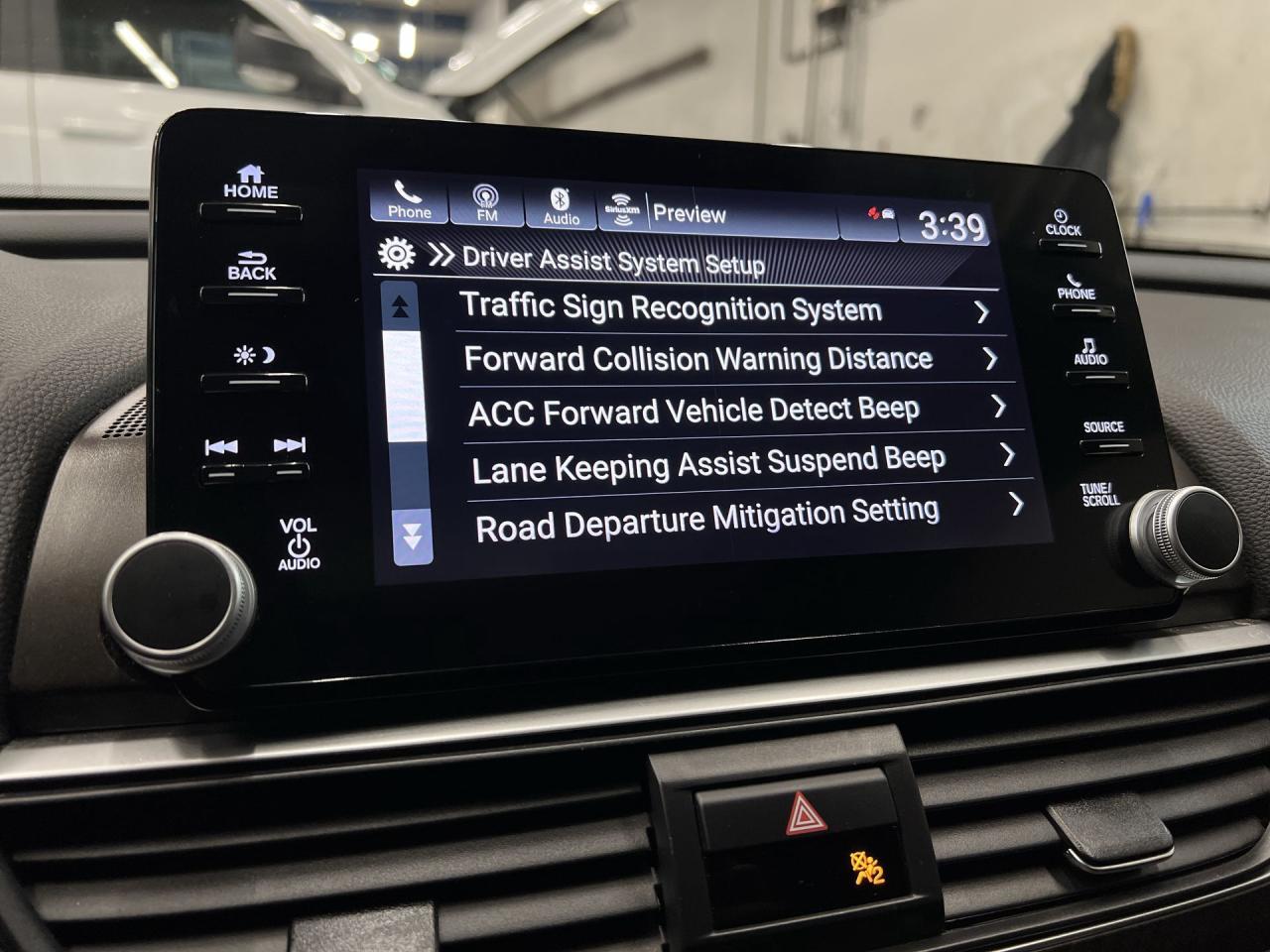 2018 Honda Accord EX-L | HTD LEATHER | SUNROOF | CARPLAY | LANEWATCH Photo