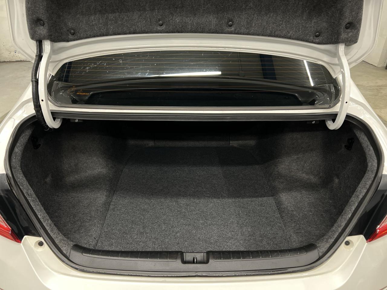 2018 Honda Accord EX-L | HTD LEATHER | SUNROOF | CARPLAY | LANEWATCH Photo