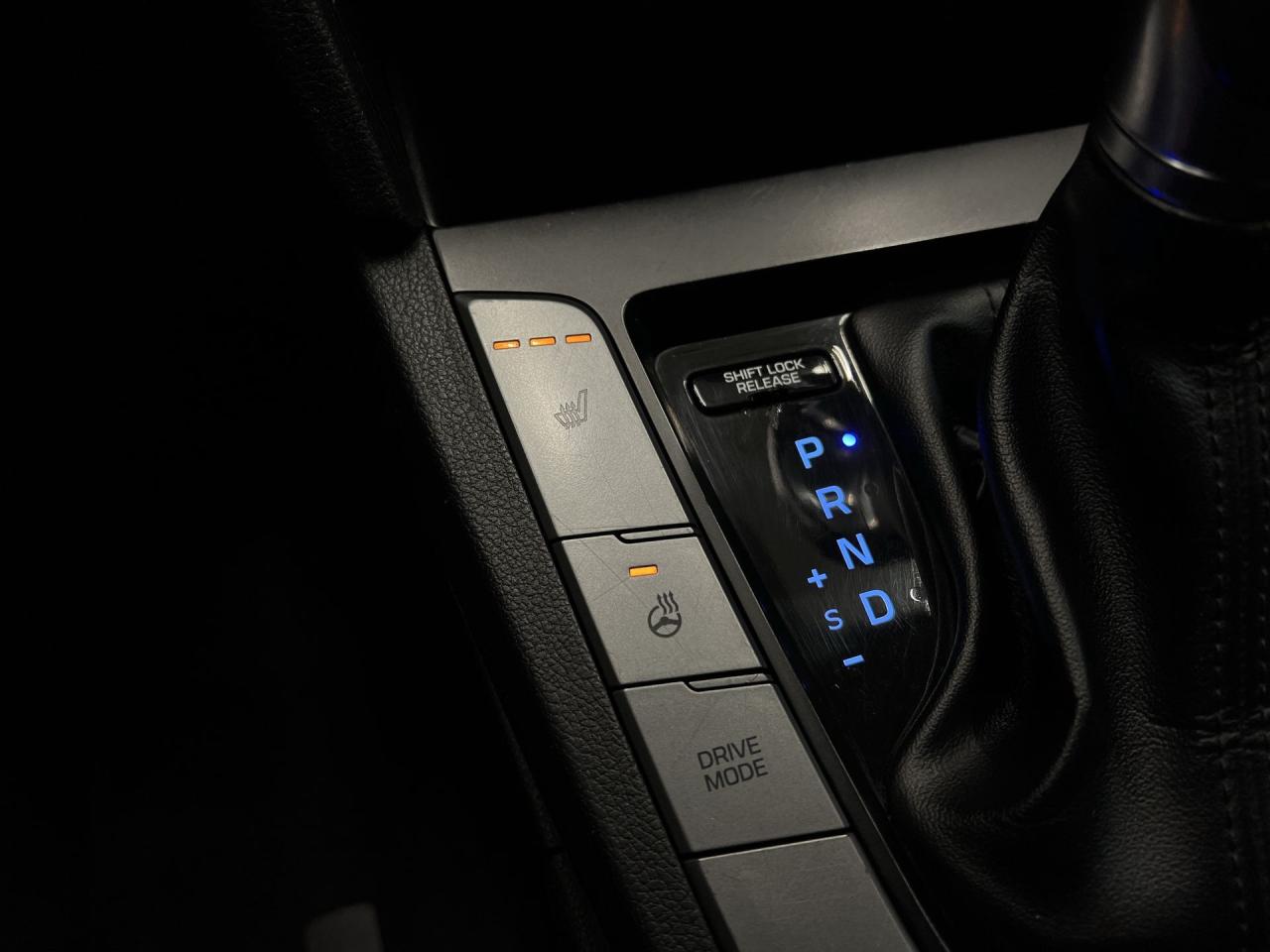 2019 Hyundai Elantra PREFERRED | HTD SEATS | CARPLAY | ALLOYS | A/C Photo