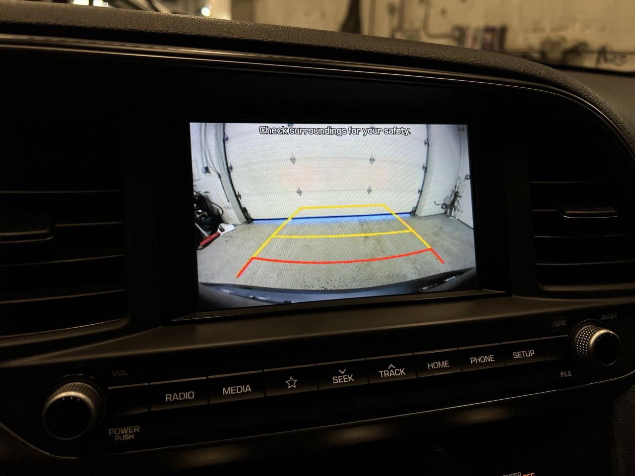 2019 Hyundai Elantra PREFERRED | HTD SEATS | CARPLAY | ALLOYS | A/C Photo