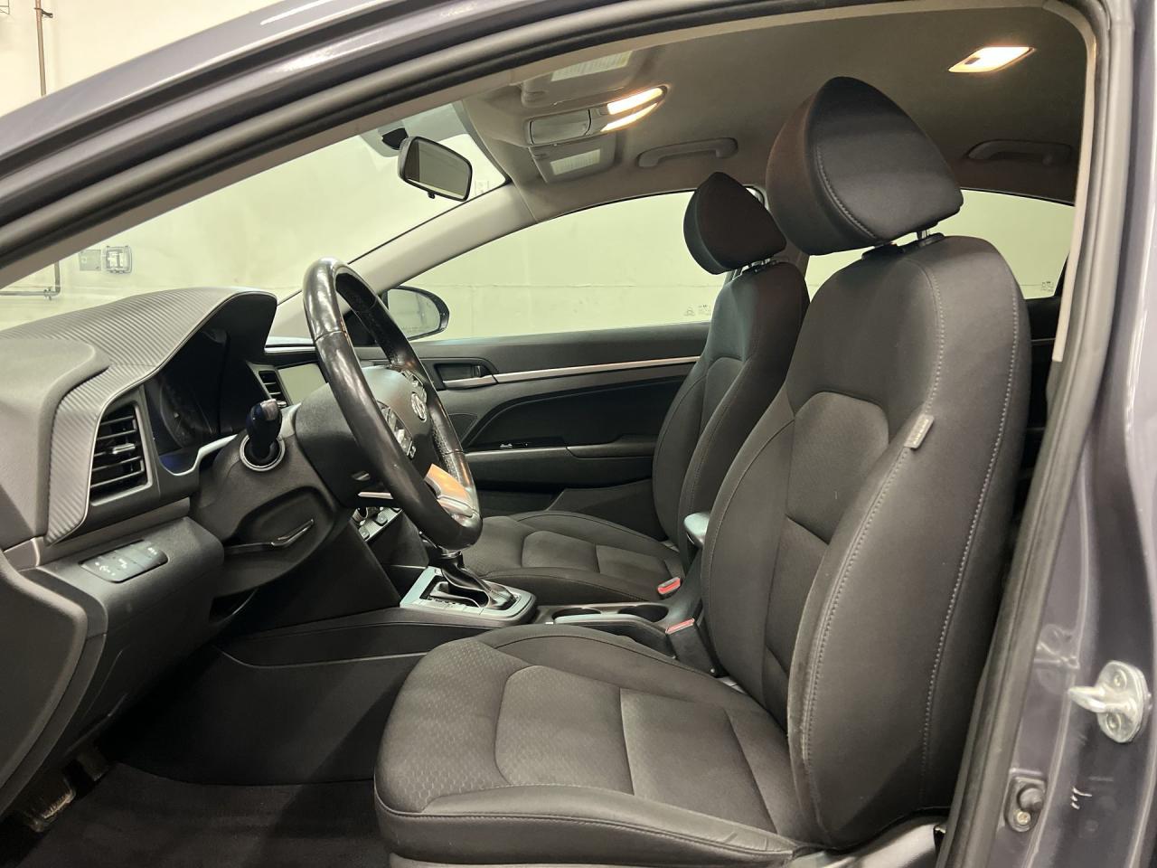 2019 Hyundai Elantra PREFERRED | HTD SEATS | CARPLAY | ALLOYS | A/C Photo