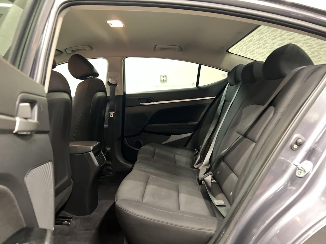 2019 Hyundai Elantra PREFERRED | HTD SEATS | CARPLAY | ALLOYS | A/C Photo