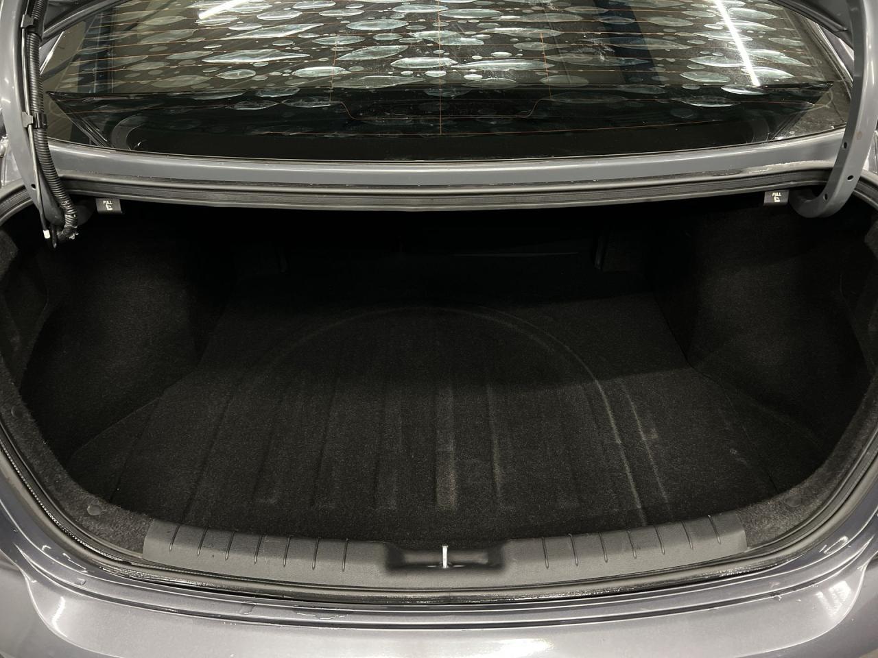 2019 Hyundai Elantra PREFERRED | HTD SEATS | CARPLAY | ALLOYS | A/C Photo