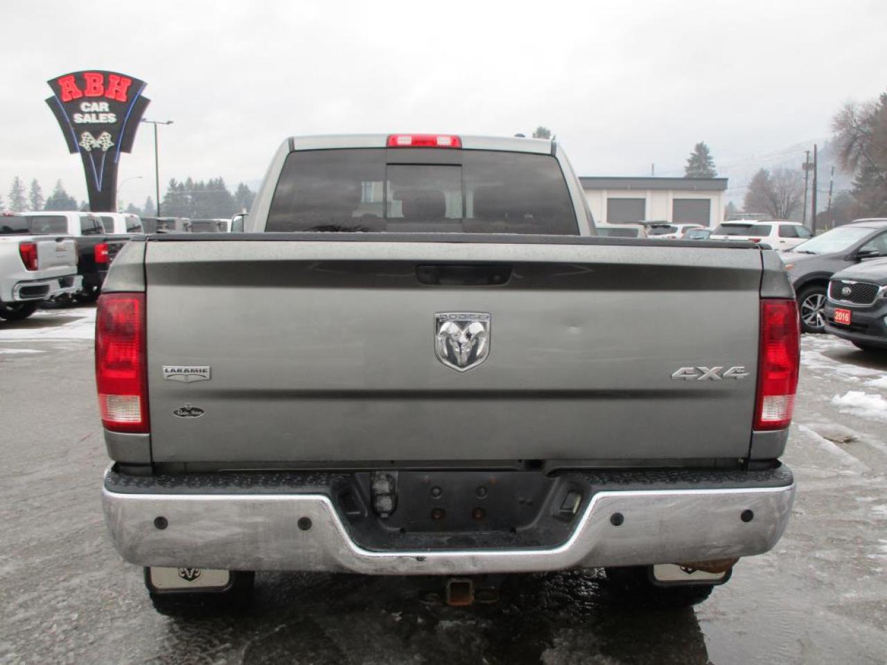 2010 RAM 3500 Laramie Crew Cab 4x4 - Photo #7