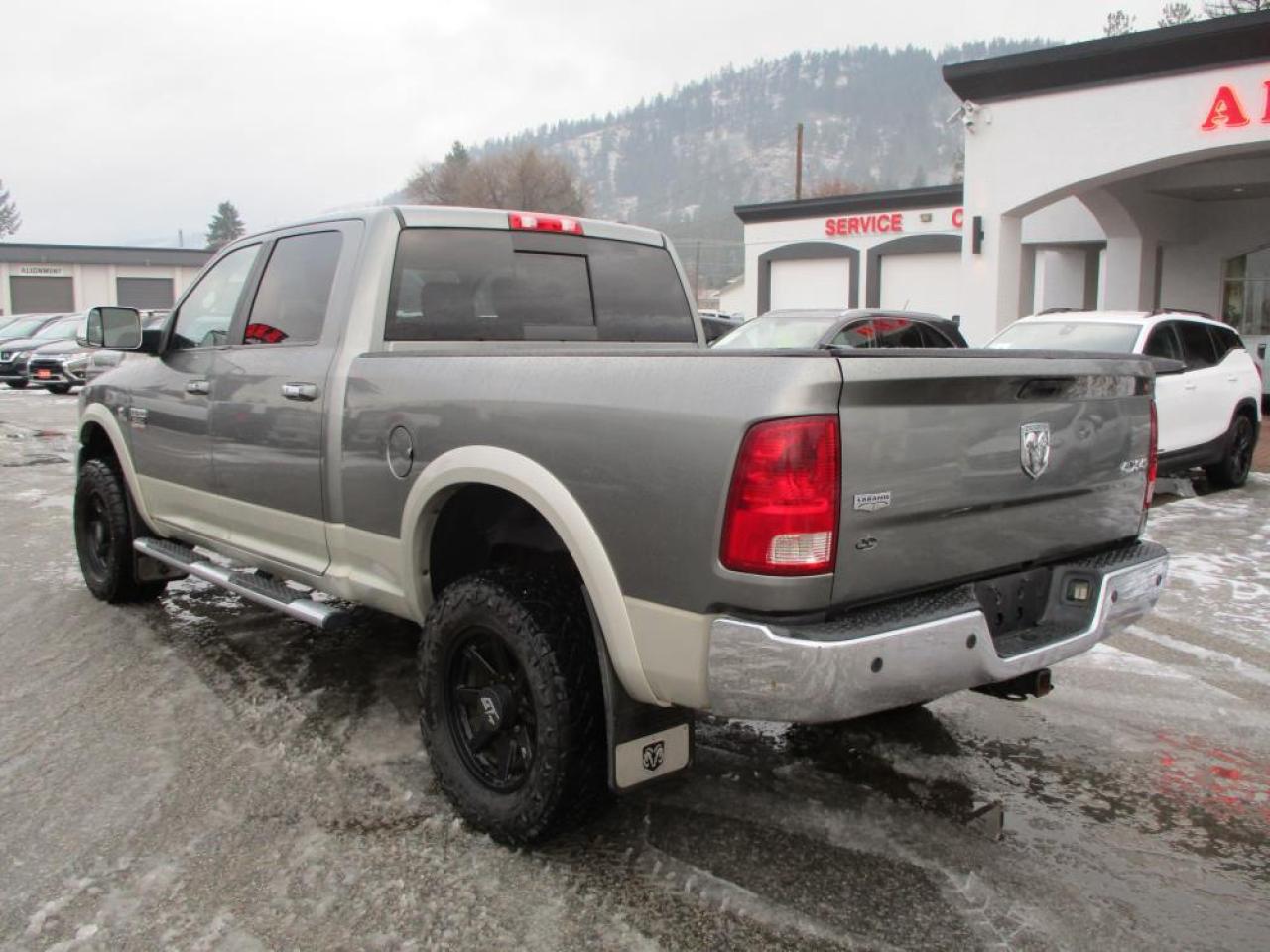 2010 RAM 3500 Laramie Crew Cab 4x4 - Photo #6