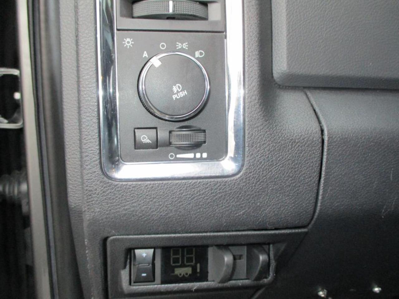 2010 RAM 3500 Laramie Crew Cab 4x4 - Photo #10