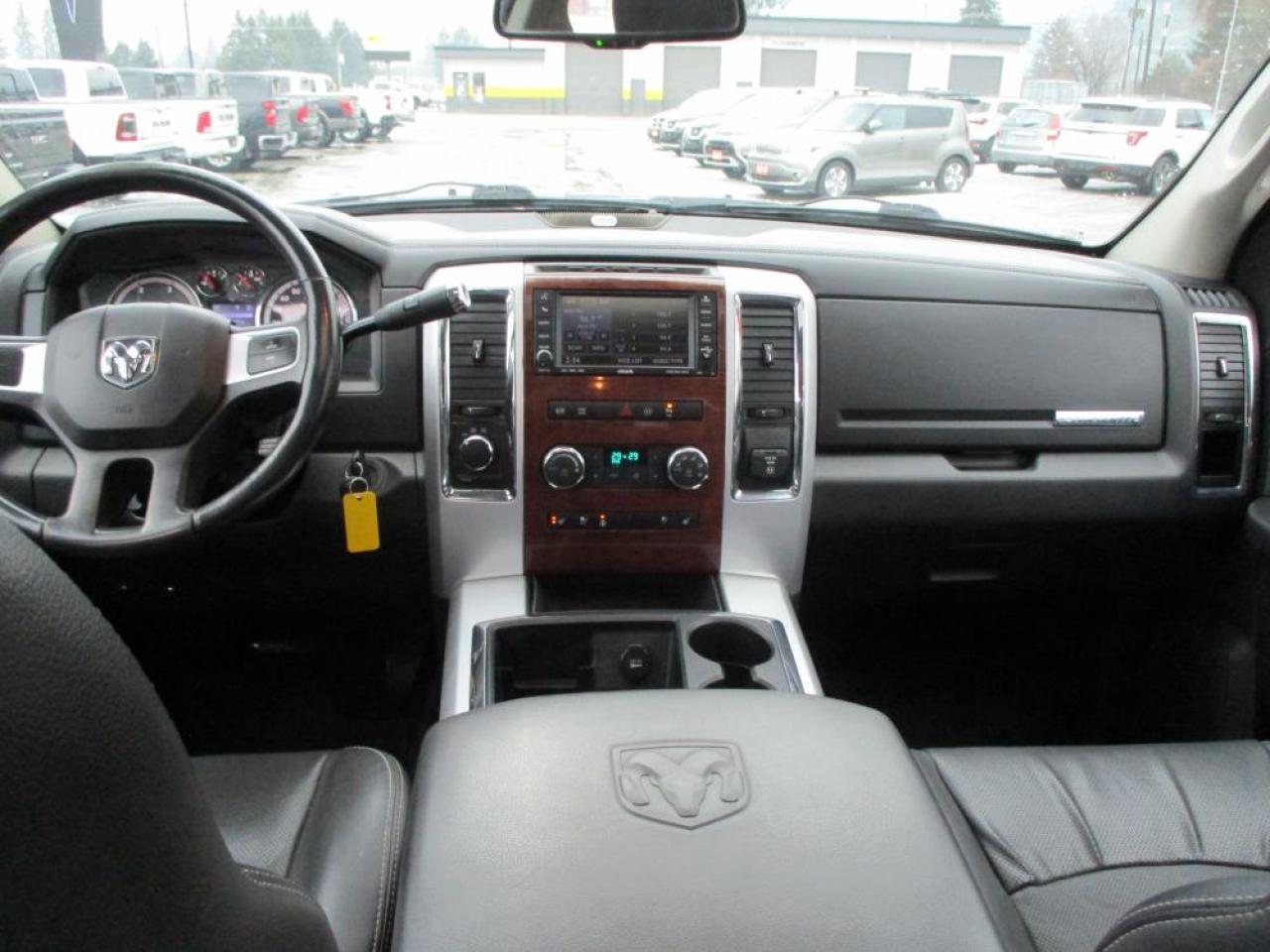 2010 RAM 3500 Laramie Crew Cab 4x4 - Photo #18