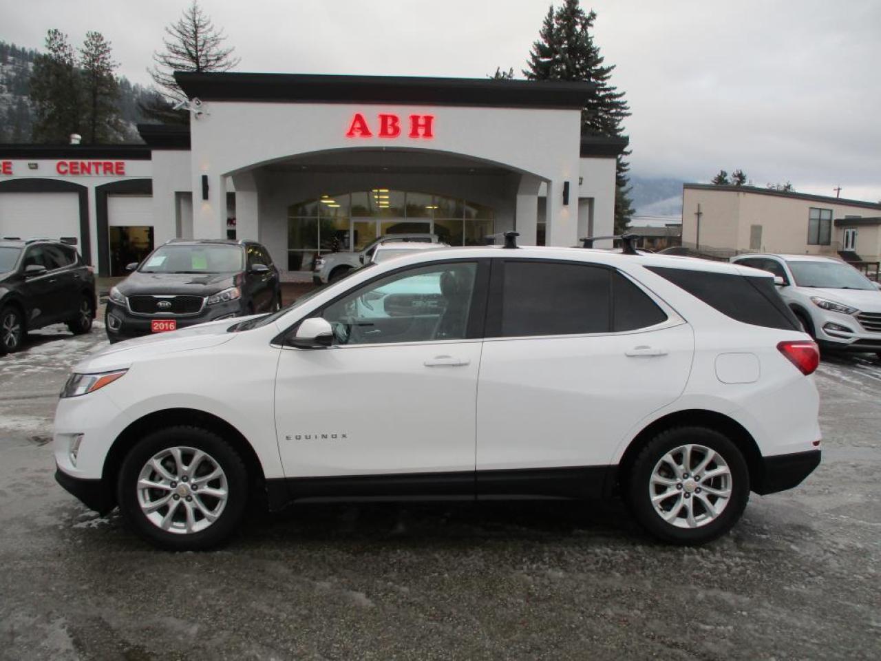 2018 Chevrolet Equinox LT FWD Photo2