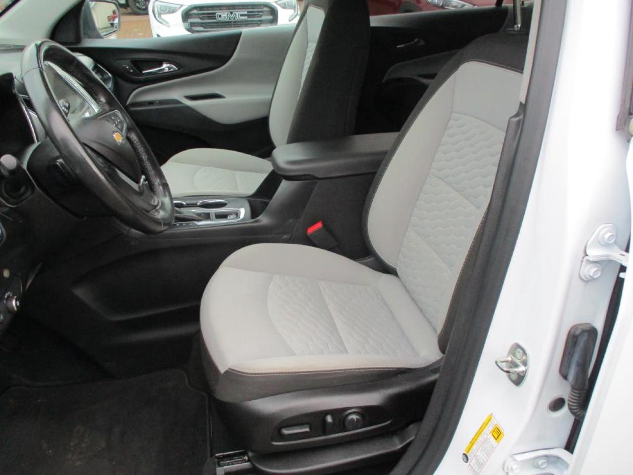 2018 Chevrolet Equinox LT FWD - Photo #11