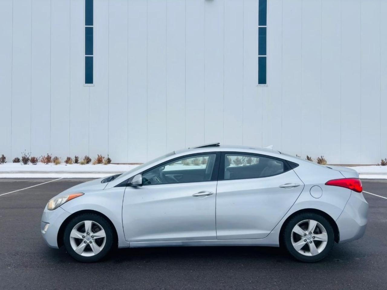 2011 Hyundai Elantra GLS 4dr Sedan Photo