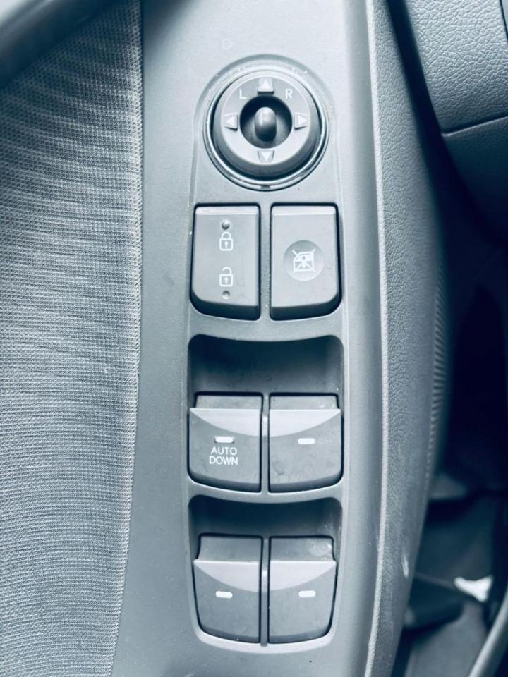 2011 Hyundai Elantra GLS 4dr Sedan Photo