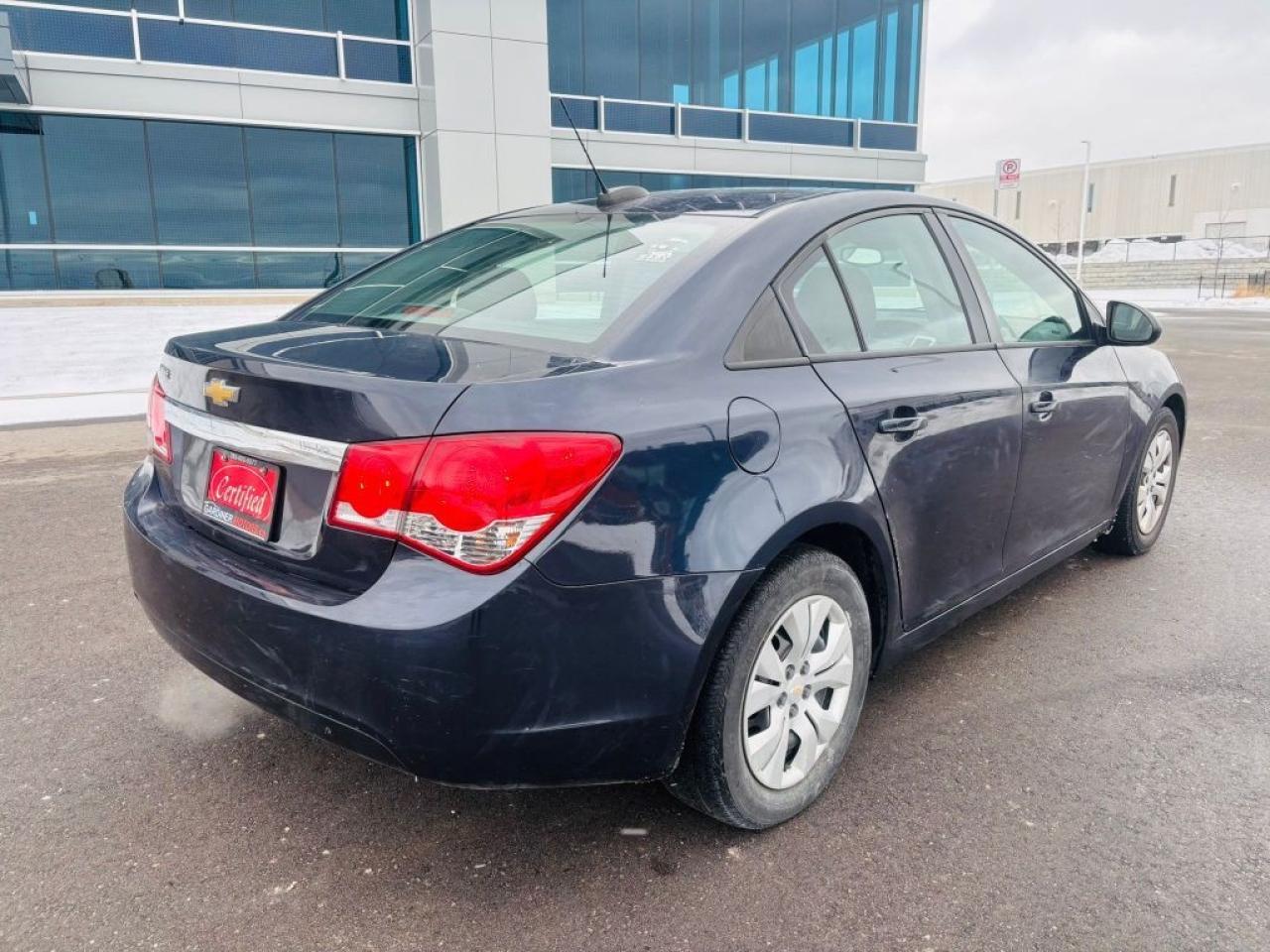 2015 Chevrolet Cruze 4dr Sedan 2LS Photo3