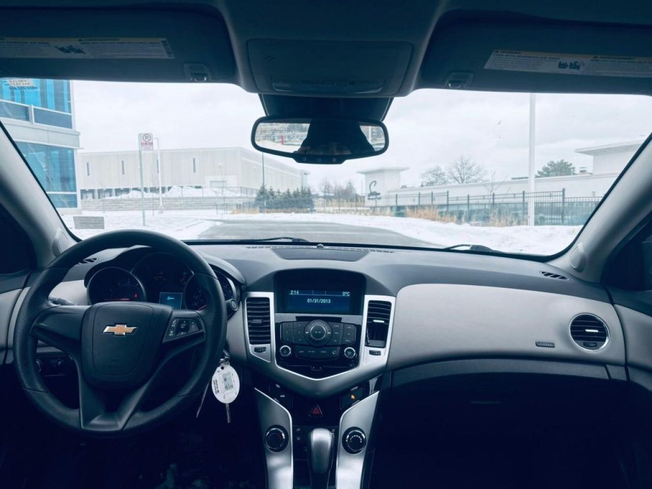 2015 Chevrolet Cruze 4dr Sedan 2LS Photo