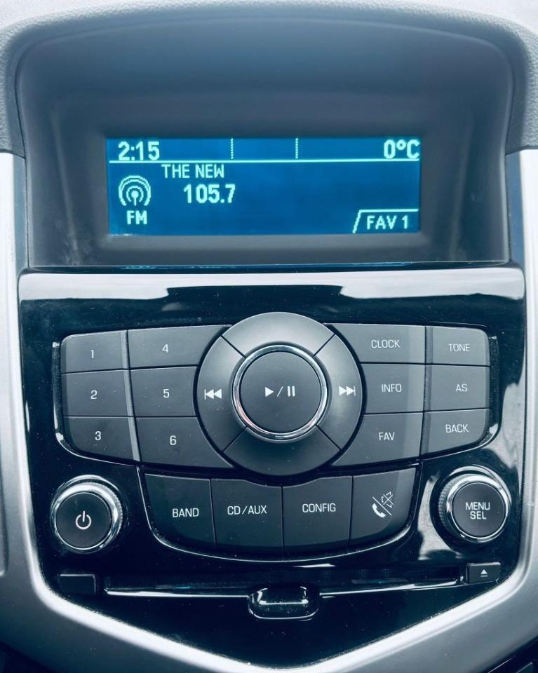 2015 Chevrolet Cruze 4dr Sedan 2LS Photo