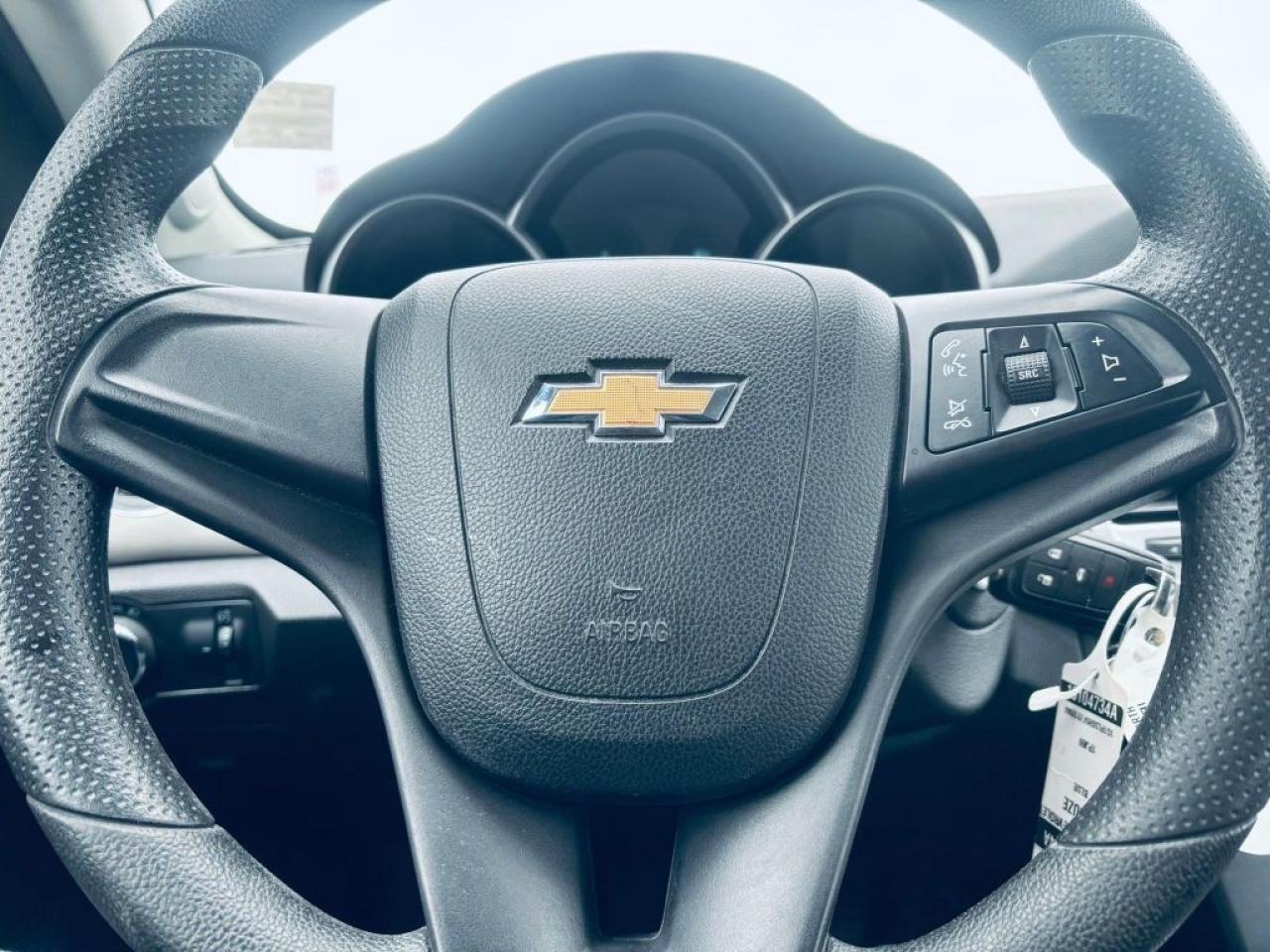 2015 Chevrolet Cruze 4dr Sedan 2LS Photo