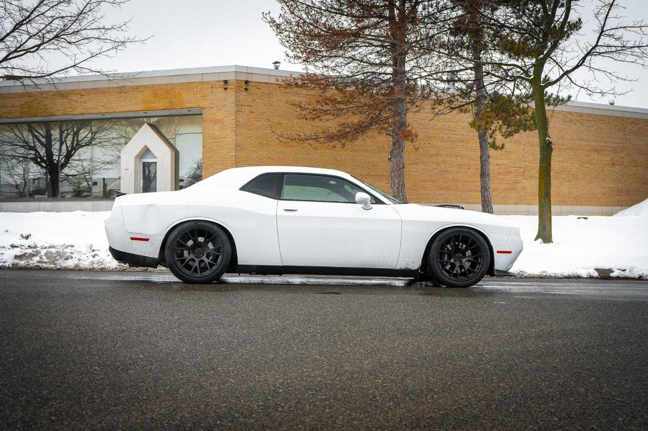 2016 Dodge Challenger Scat Pack Shaker Photo3