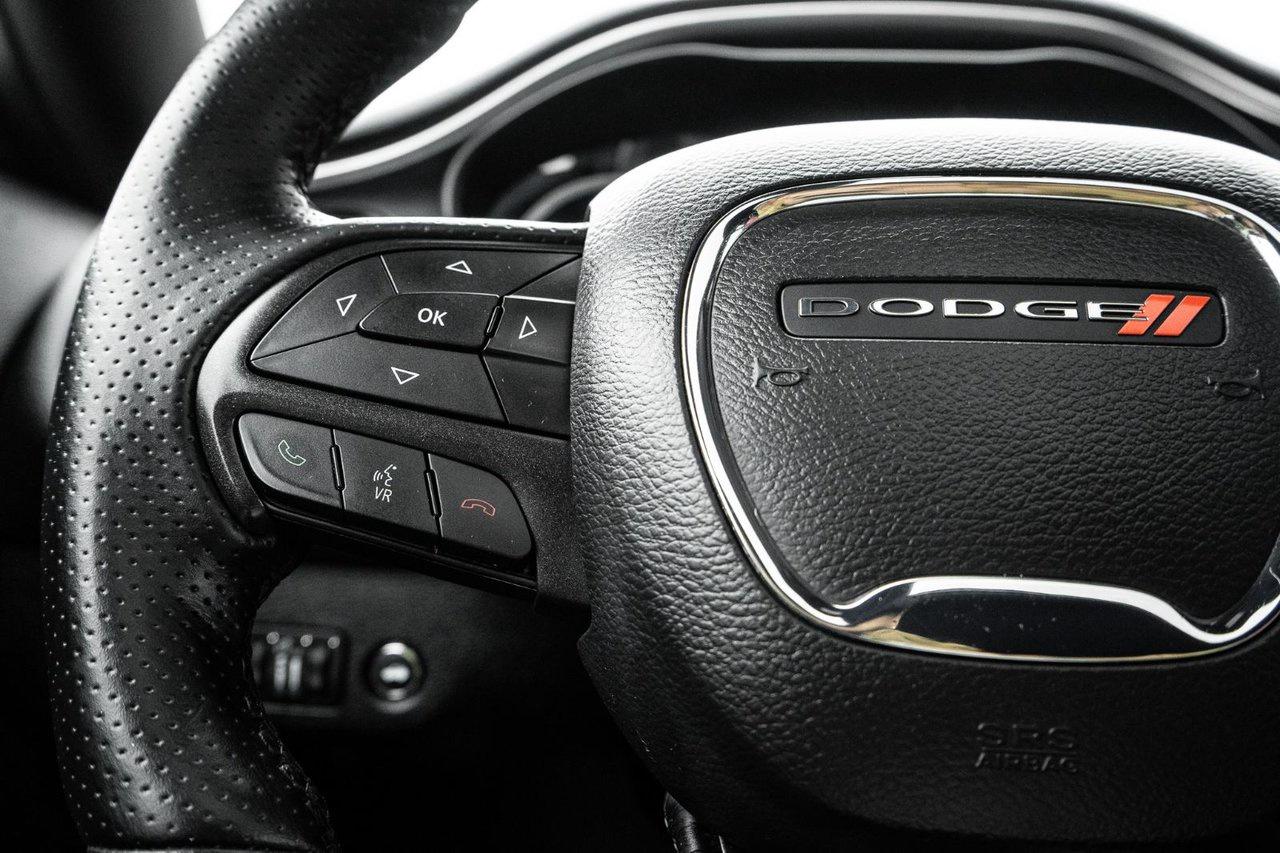 2016 Dodge Challenger Scat Pack Shaker Photo