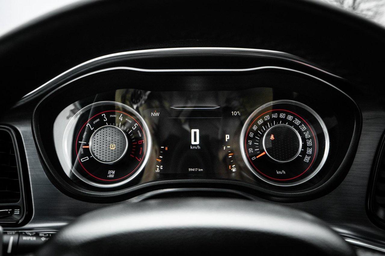 2016 Dodge Challenger Scat Pack Shaker Photo