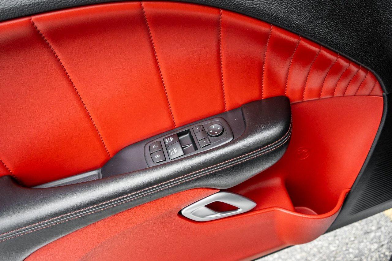 2016 Dodge Challenger Scat Pack Shaker Photo