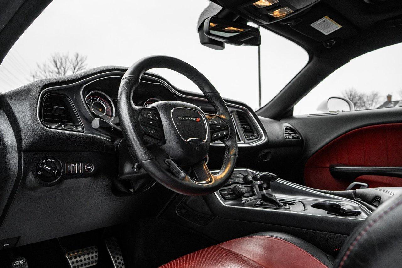 2016 Dodge Challenger Scat Pack Shaker Photo