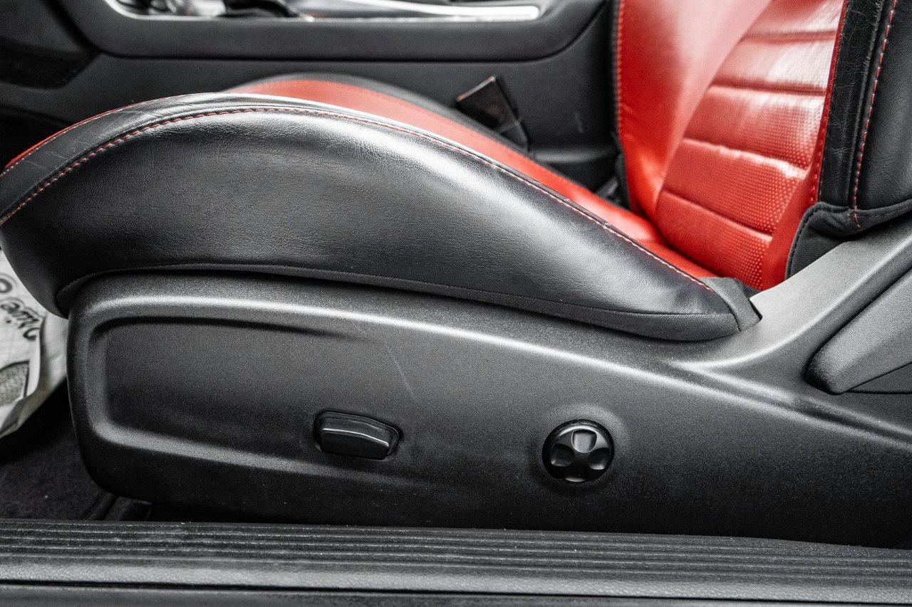 2016 Dodge Challenger Scat Pack Shaker Photo